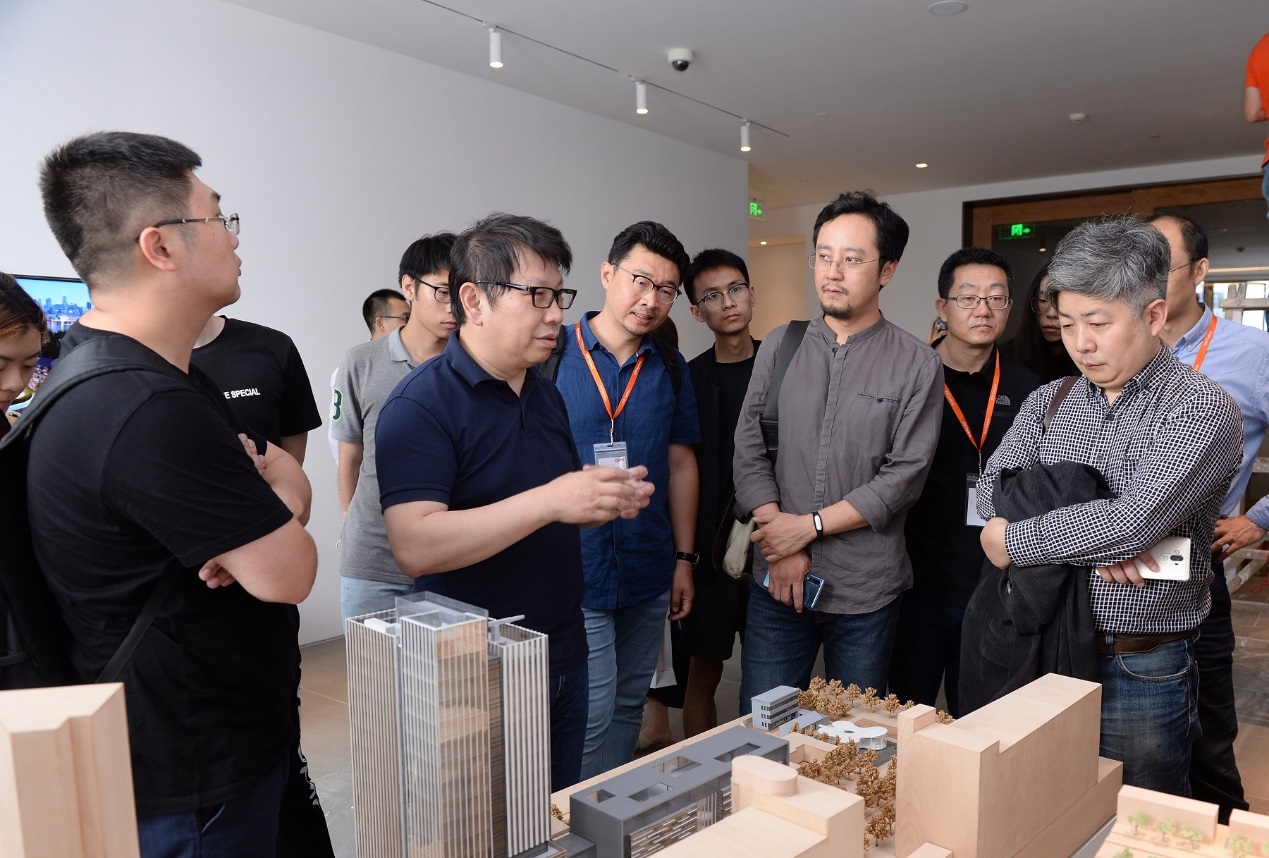 来访联合结业设计高校师生旅行鸿运国际办公空间